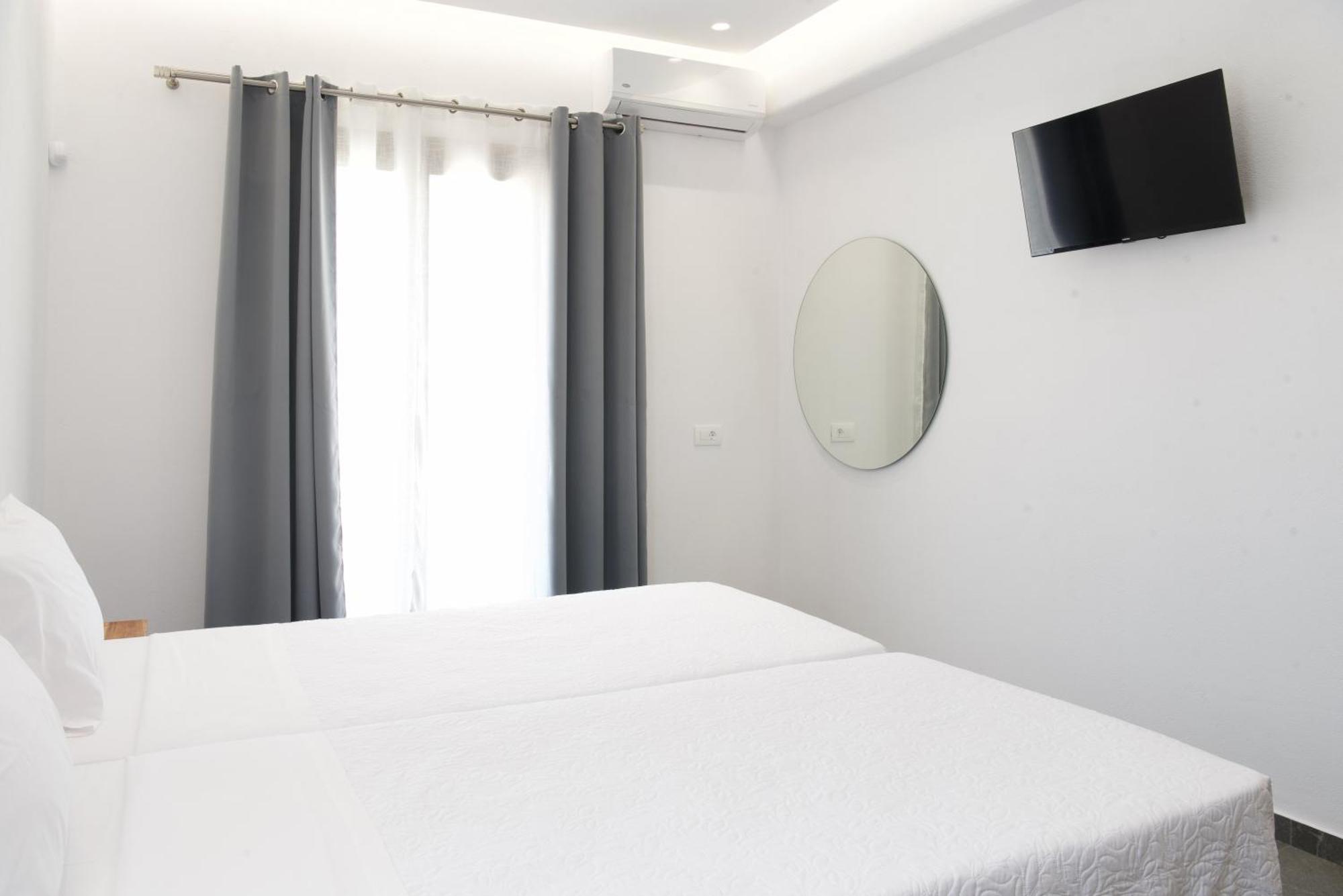 Maistros Apartments Mykonos Фтелия Экстерьер фото